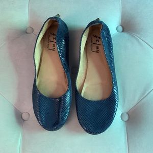 Blue Hulsf flats (size 10)
